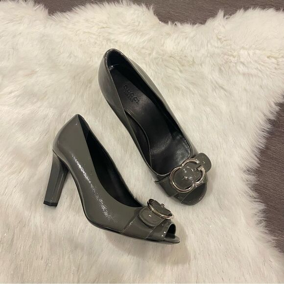 GUCCI Grey Patent GG Marmont Disco Dollar Peep Toe Heels sz. 37.5 - Picture 3 of 10
